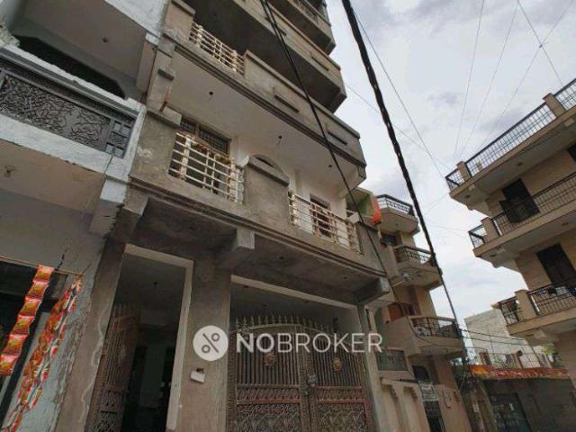 2 BHK Flat In Chauhan Residency for Rent In Sector 51