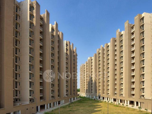 2 BHK Flat In Conscient Habitat for Rent In Sector 78