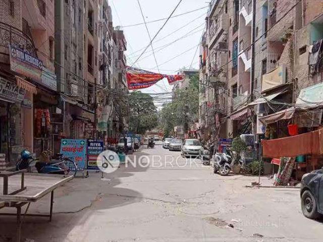 2 BHK Flat In D1 for Rent In Nehru Vihar, Mukherjee Nagar