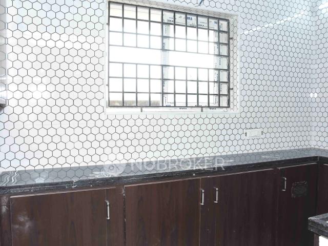 2 BHK Flat In Dwarkamai for Rent In Madipakkam