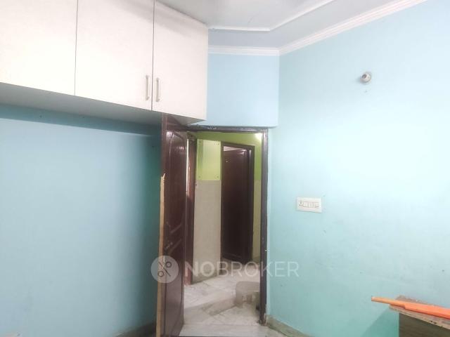 2 BHK Flat In D 4 Kaushambi for Lease In Kaushambi