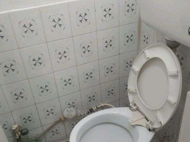 2 BHK Flat In Dda Flat, Vika For Sale In Vikaspuri