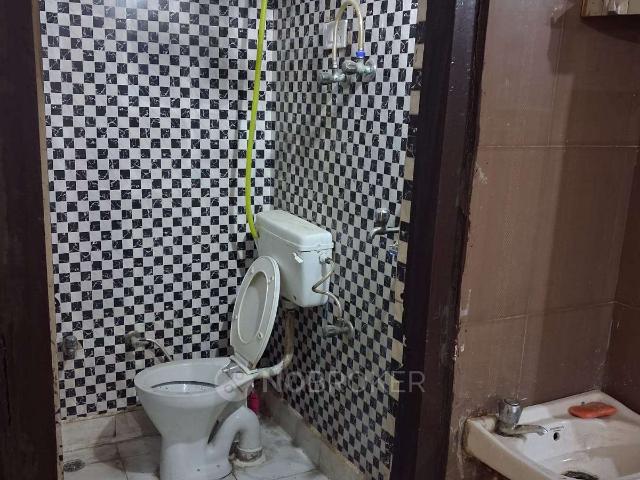 2 BHK Flat In Dda Flats for Rent In Vikaspuri