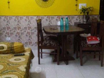Flat for rent in Mayur County - Parking