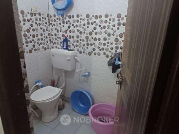 2 BHK Flat In Dlf Ankur Vihar, Ghaziabad, District