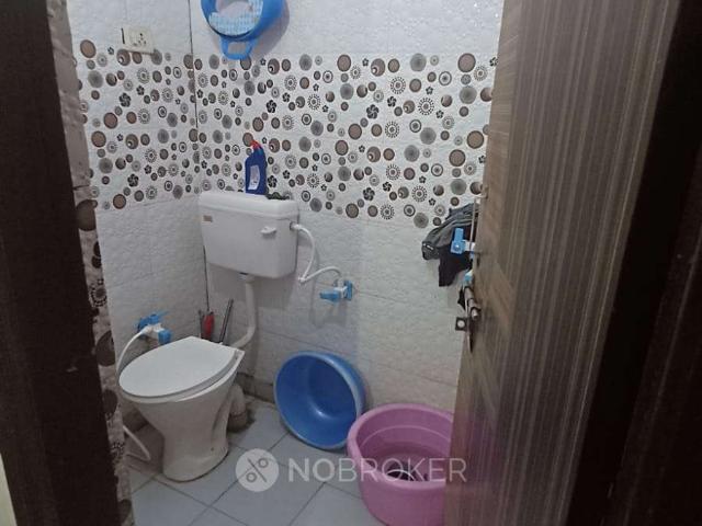 2 BHK Flat In Dlf Ankur Vihar, Ghaziabad, District