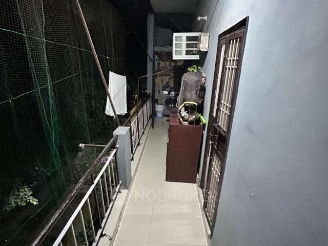 2 BHK Flat In Ek Jot Apartment for Rent In Pitam Pura