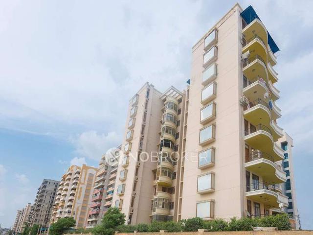 2 BHK Flat In Emerald Greens For Sale In Sector 52a