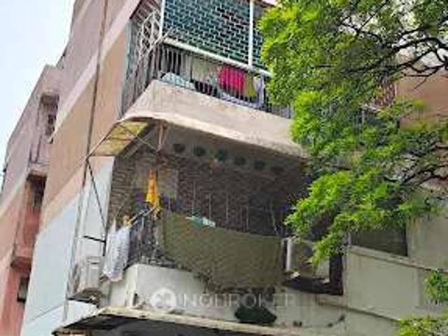 2 BHK Flat In Eros Southend Apartments for Rent In Charmwood Village