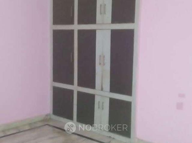 2 BHK Flat In Flat for Rent In Sector 13