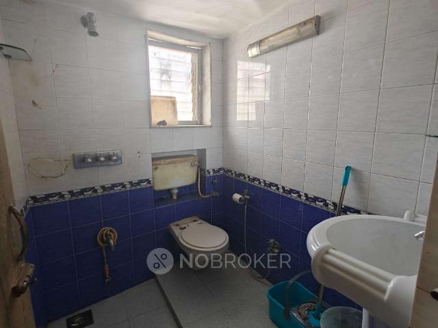 2 BHK Flat In Florenza Apartments, Bandra West for Rent In Perry Cross Rd