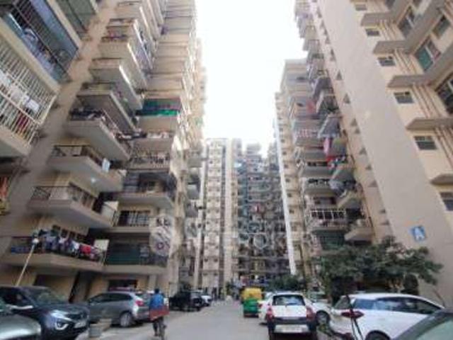 2 BHK Flat In Floridaa Apartment for Rent In Sector 82