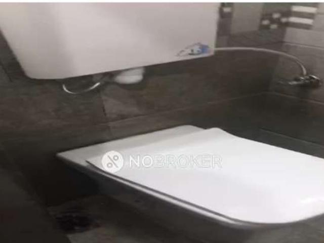 2 BHK Flat In Guruprasad Chs Ltd. For Rent In Shantinagar