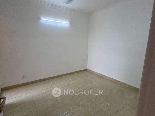 2 BHK Flat In Galaxy Plaza, Gaur City 2 for Re