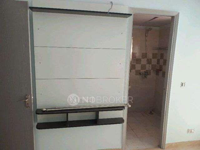 2 BHK Flat In Gaur City 7th Avenue for Rent In Noida Extens