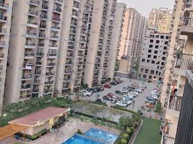 2 BHK Flat In Gaur City 7th Avenue for Rent In Sector 4