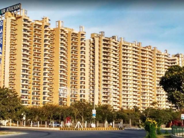 2 BHK Flat In Gaur Atulyam For Sale In Omicron I