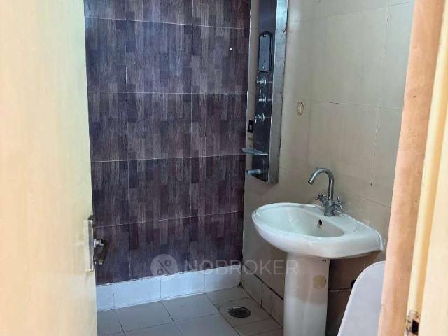 2 BHK Flat In Gaur Green Vista, Indirapuram for Rent In Indirapuram