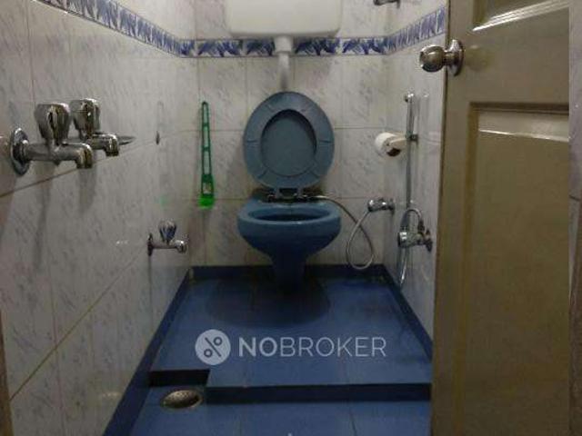 2 BHK Flat In Gautam View For Sale In Andheri West