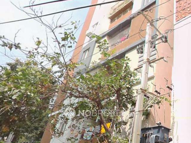 2 BHK Flat In Gayathri Hills Apartments for Rent In Kukatpa