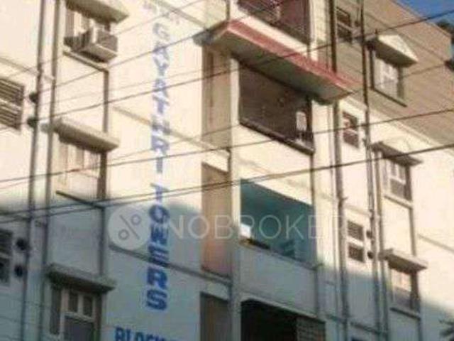 2 BHK Flat In Gayatri Towers, For Sale In Gayatri Towers