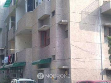2 BHK Flat In Geeta Colony For Sale In Geeta Colony