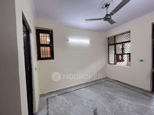 2 BHK Flat In Ghalib Apartment, Pitam Pura for Rent In Pitam Pura