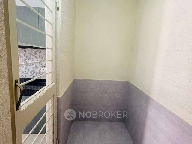 2 BHK Flat In Goel Ganga Altus for Rent In Kharadi