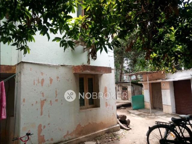 2 BHK Flat In Gold Star Apartments, Thiruvanmiyur for Rent
