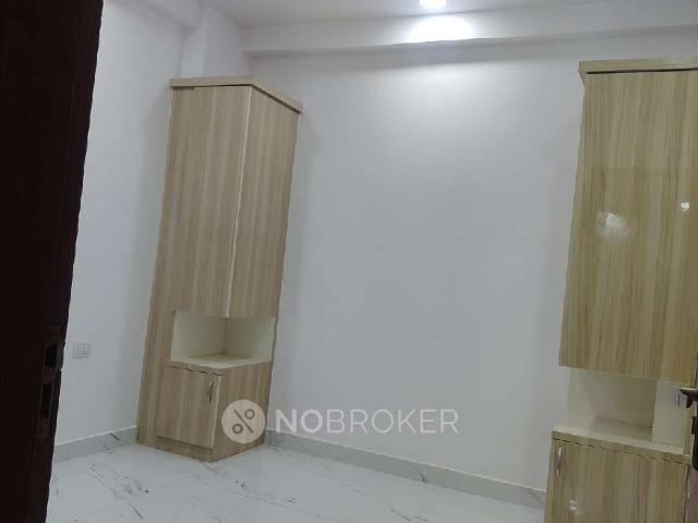 2 BHK Flat In Golden Heights for Rent In Bisrakh Jalalpur