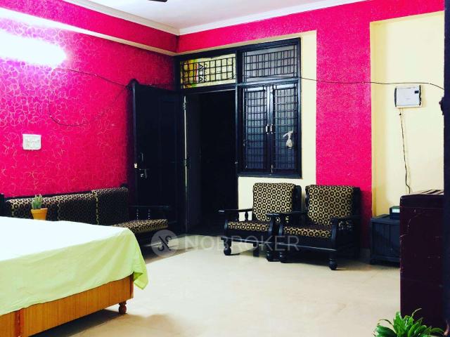 2 BHK Flat In Golden Nest Society for Rent In Sector 62