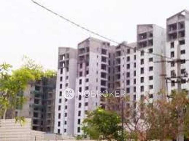 2 BHK Flat In Golden Panorama For Sale In Lingadeeranahalli