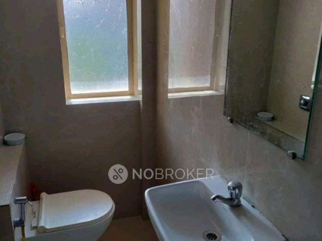 2 BHK Flat In Greenfields Chs, Lokhandwala, Andheri W for R