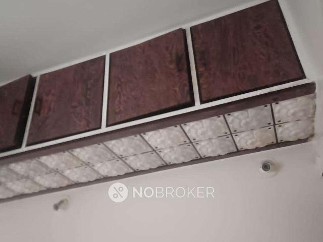 2 BHK Flat In Himmat Apartment, Budhwar Peth For Sale In Budhwar Peth