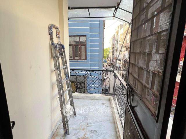 2 BHK Flat In Indira Enclave For Sale In Sainik Farm