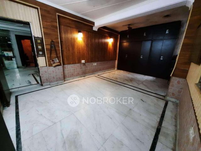 2 BHK Flat In Jaipuria Apartment for Rent In Kaushambi