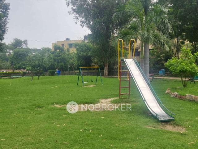2 BHK Flat In Jal Vayu Vihar, Sector 21 for Rent