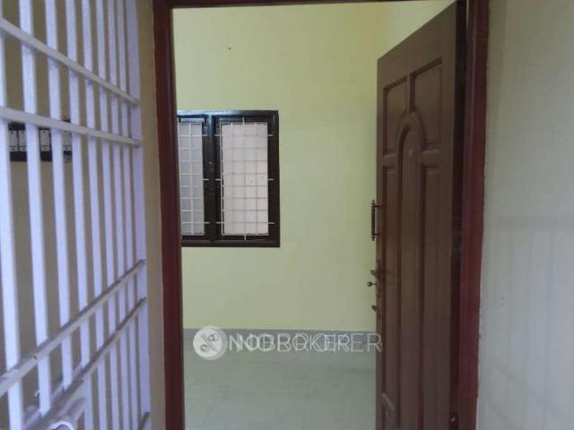 2 BHK Flat In Jayanthy Illam for Rent In Pallikaranai