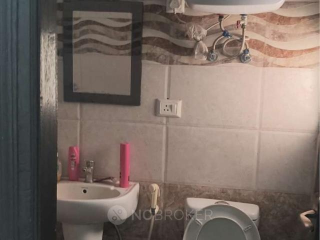 2 BHK Flat In Jkg Palm Court for Rent In Jkg Palm Court