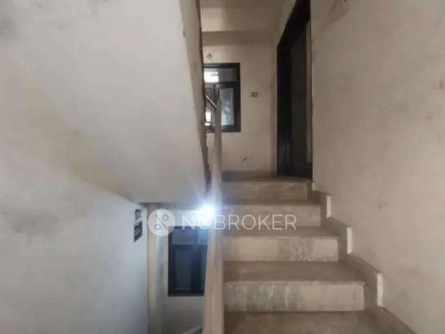 2 BHK Flat In Joshi Lane for Rent In Karol Bagh