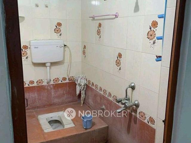 2 BHK Flat In Kumaran Construction for Rent In Madipakkam