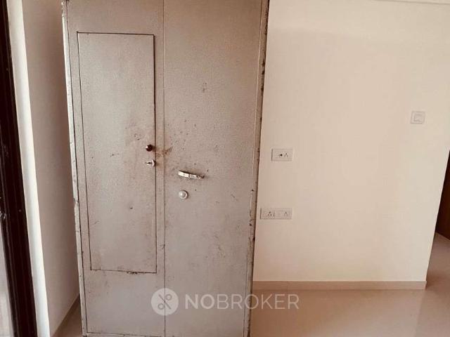 2 BHK Flat In Kalpataru Serenity for Rent In Manjri