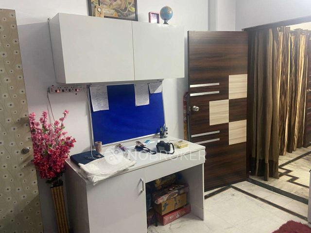 2 BHK Flat In Kanha Apartments, Raj Nagar for Ren
