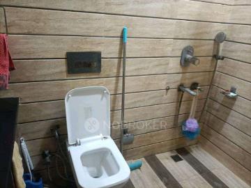 2 BHK Flat In Karampura For Sale In Karam Pura