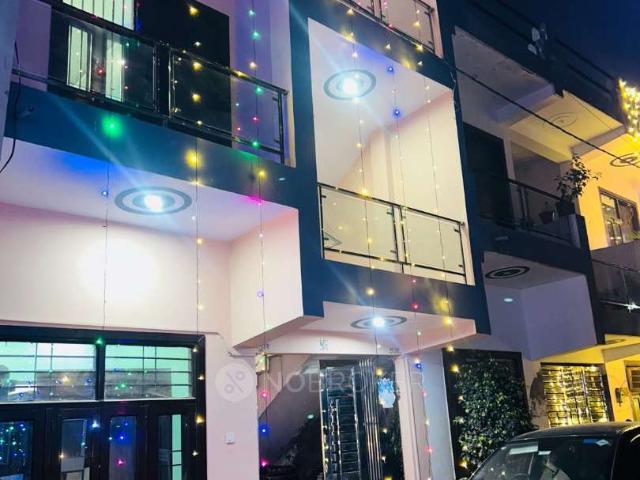 2 BHK Flat In Karan Enclave for Rent In Chipiyana Buzurg