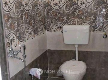 2 BHK Flat In Karkhana for Rent In Karkhana