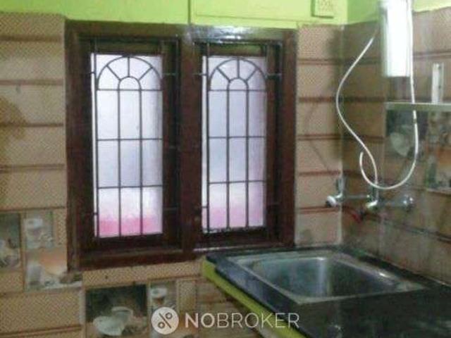 2 BHK Flat In Karthick Flats for Rent In Velachery