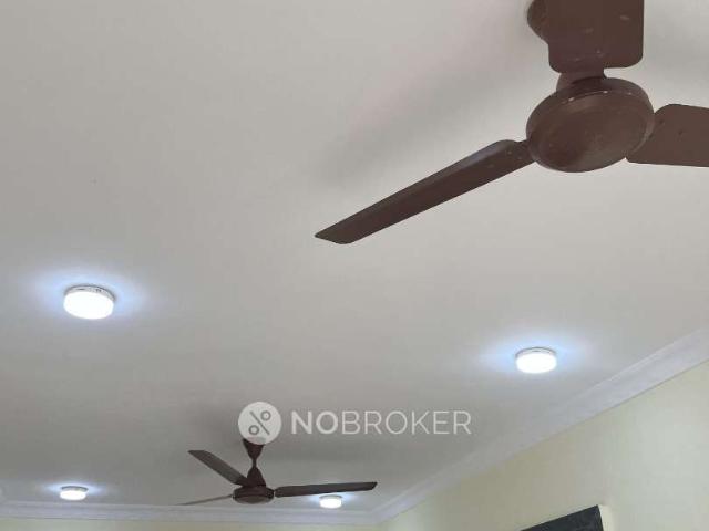 2 BHK Flat In Keshav Niwas Building, Dhanlaxmi For Sale In