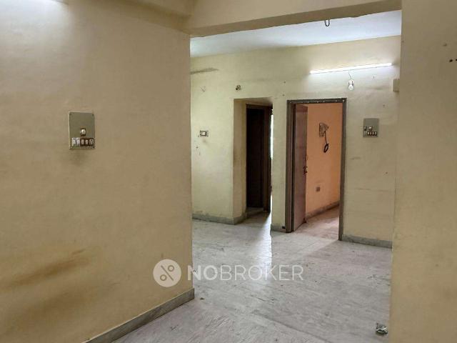 2 BHK Flat In Kranthi Venkareshwara Apartment, East Nehru Na
