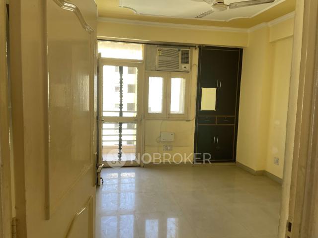 2 BHK Flat In Krishna Apartment for Rent In Sikandrapur